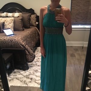 Cache Prom/Formal Dress
